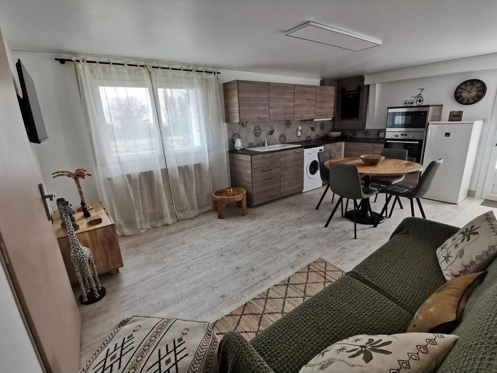 Gite - Chambres D'Hotes La Belle Helene Bressuire Eksteriør billede